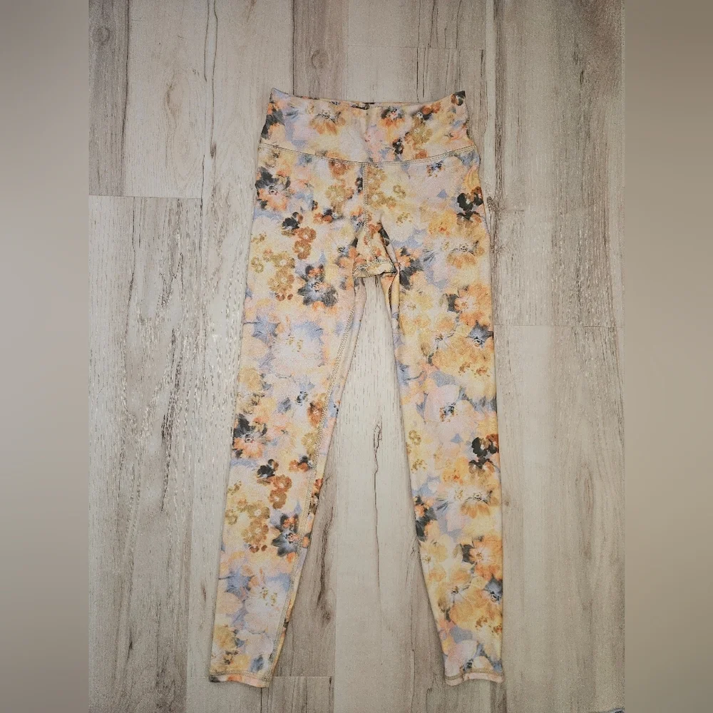SAVVI Indi Leggings Bouquet Print | Size estimated Women's medium - Picture 2 of 11